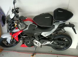 BMW F 900 R Top gepflegt