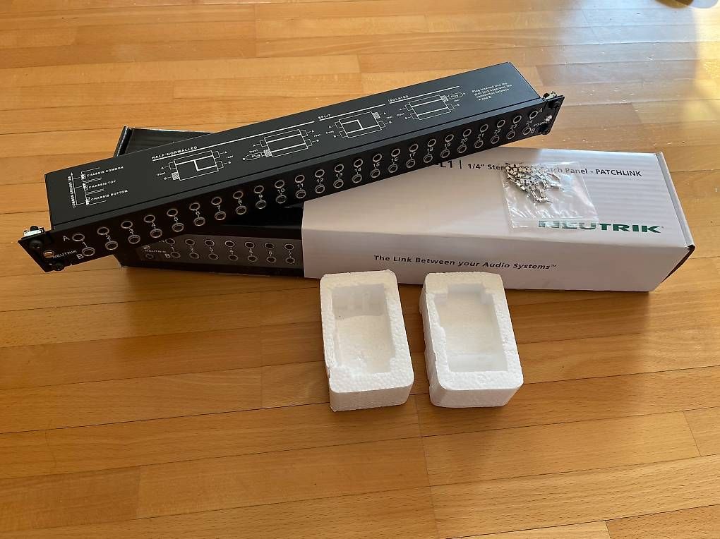 Strumenti musicali: Neutrik NYS SPP-L1 Patchbay – Usato da Zürich venduto da dar_c8gt 1