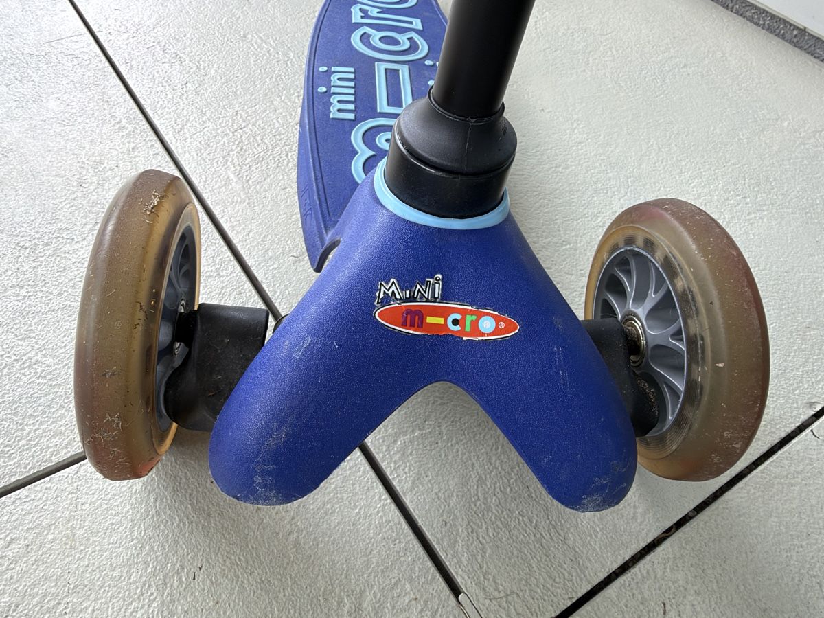 Micro Veicoli per bambini: Micro Mini Tretroller mit Sitz – Usato da Therwil venduto da srosselli 2