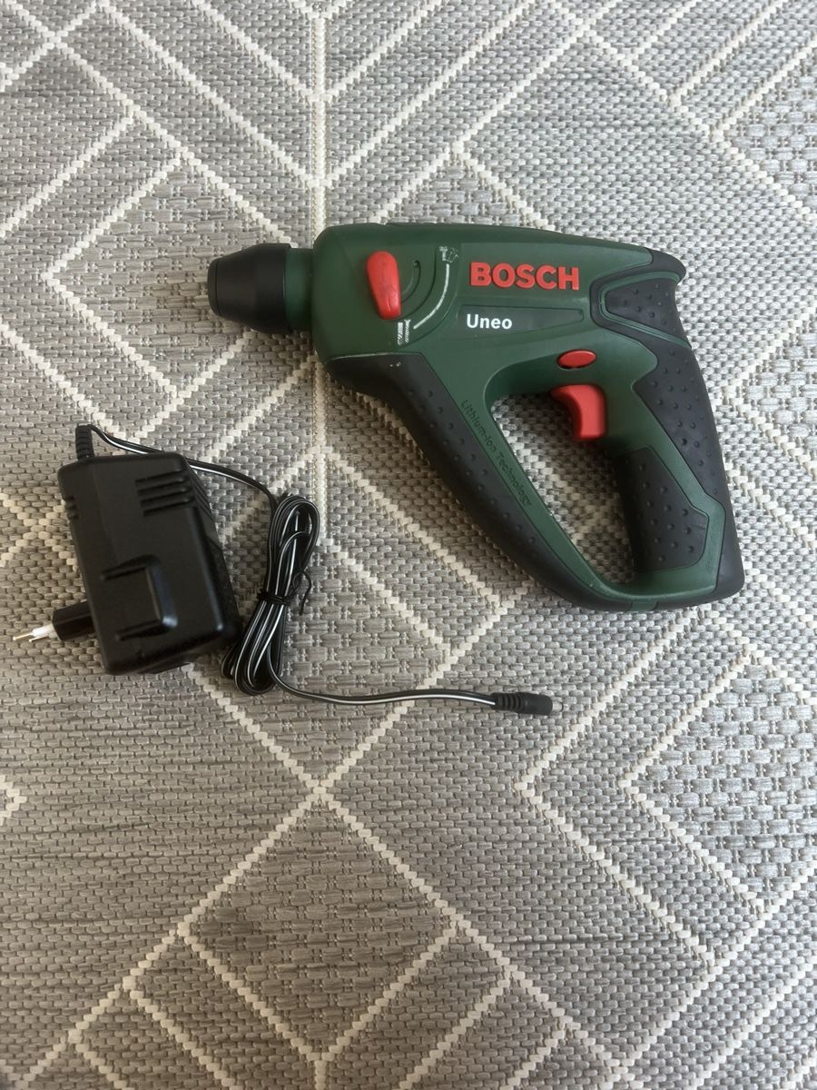 Bosch Bohrmaschinen: Bosch Uneo Akku-Bohrmaschine – Gebraucht aus Urtenen-Schönbühl von mit_q9fb