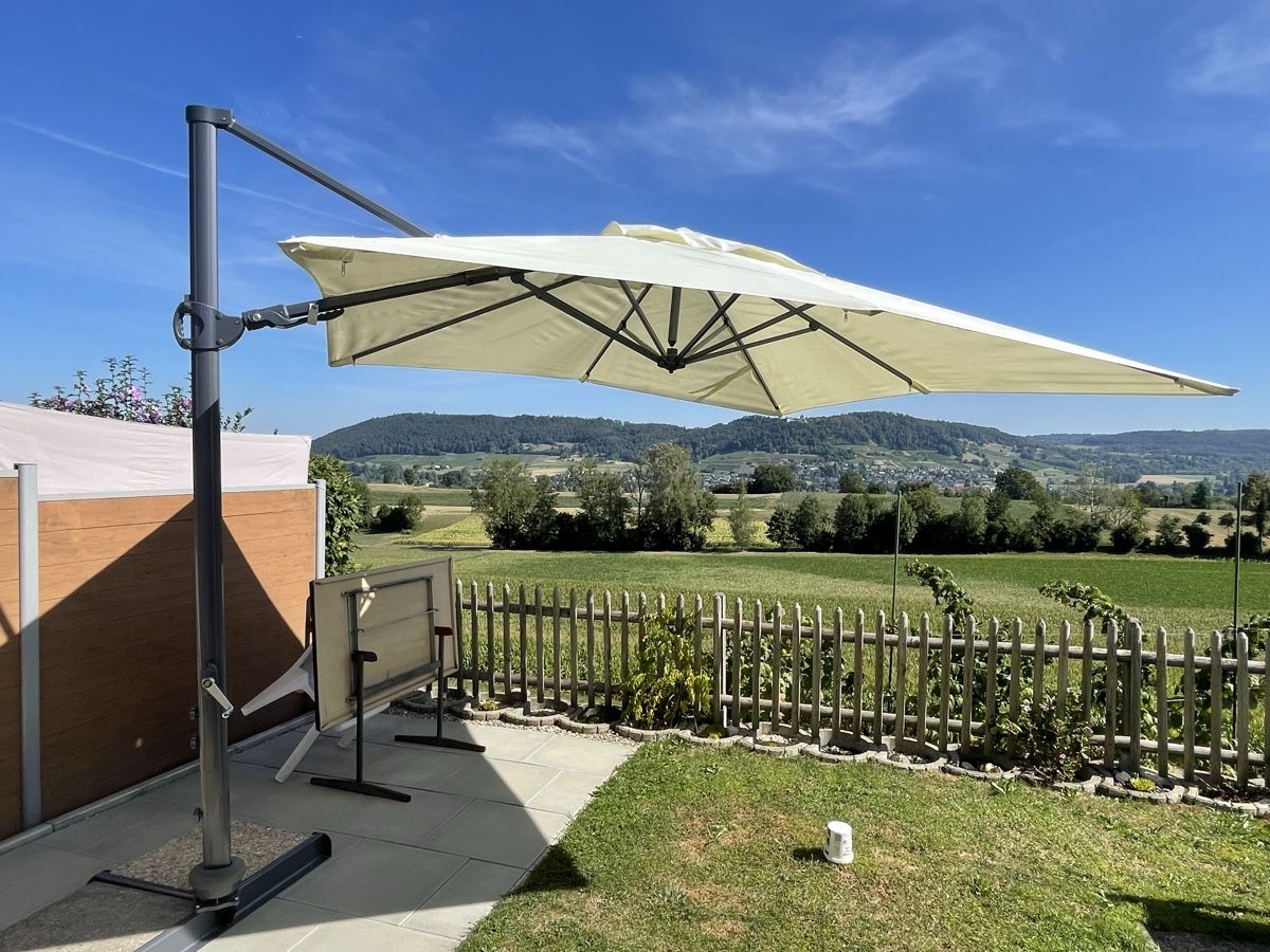 Sonnenschirme: Sonnenschirm  – Gebraucht aus Schlatt TG von mori04