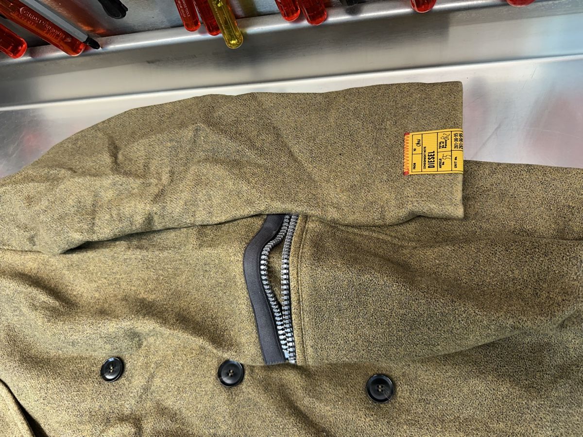 Diesel Cappotti: Diesel Mantel olivfarben – Usato da Schwende venduto da weesli 1