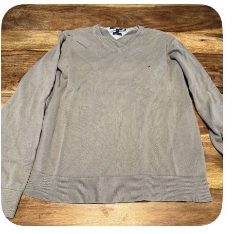 Maglioni & Felpe: Tommy Hilfiger Pullover, Grösse M, Top Zustand! – Usato da Teufen AR venduto da Bob_Zoelle