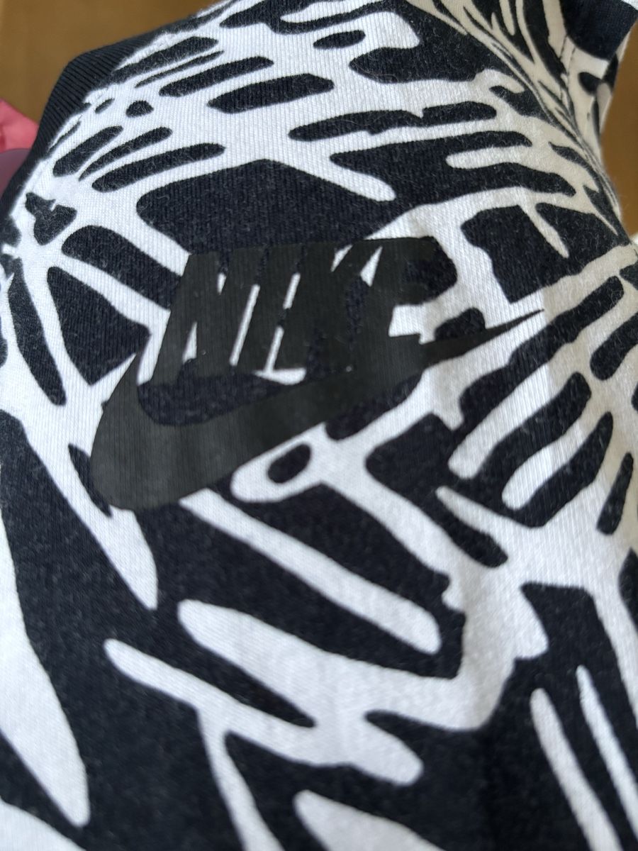 Nike T-Shirts: Nike Shirt ärmellos – Gebraucht aus Würenlos von Ashley24 7