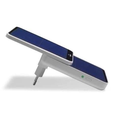 Caricatori & Batterie: SUNCHARGER: Solar-Ladegerät, Doppelpack! – Nuovo e nell'imballaggio originale da Wollerau venduto da Samichlaus