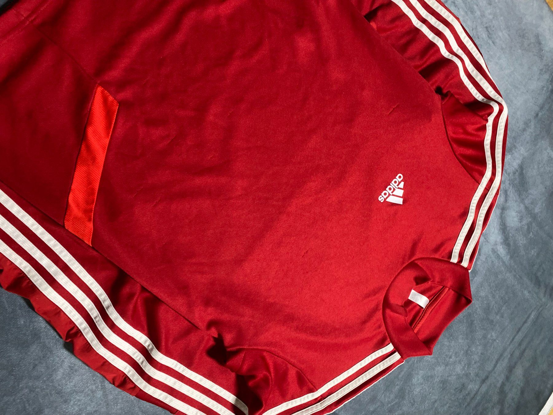 Adidas Canottiere & Pantaloni: Longsleeve Sport Rot Grösse S – Usato da Liestal venduto da Octo_Vintage 1