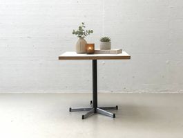Schlichter Mid-Century Bistrotisch mit Sternfuss, 1970er