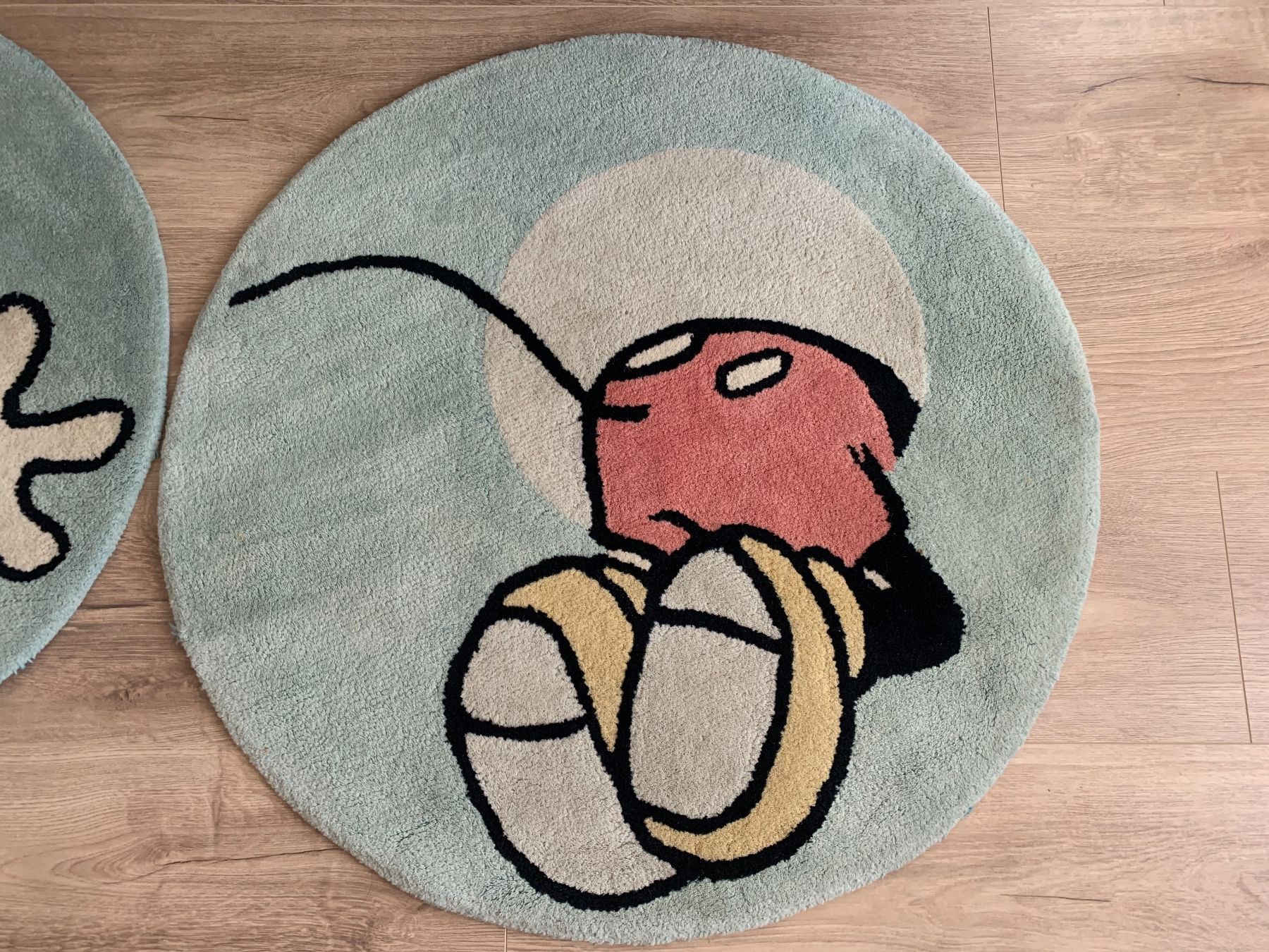 Tapis: Deux tapis ronds, épais, Mickey Mouse Disney – D'occasion à St-Imier par gui_6b6f 1