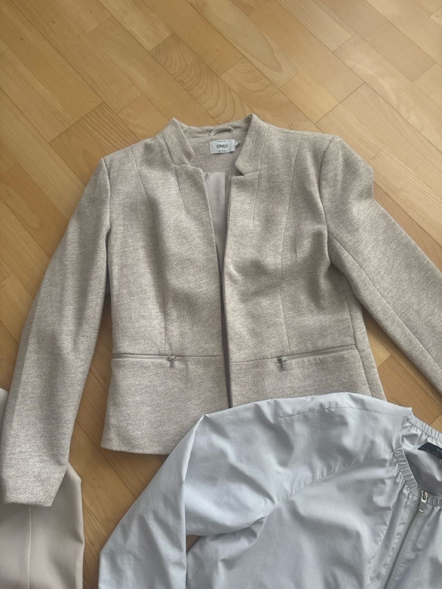Lotti di vestiti: 3er Set: Blazer, Übergangsjacke , Gr. L – Usato da Abtwil SG venduto da ale2002 2