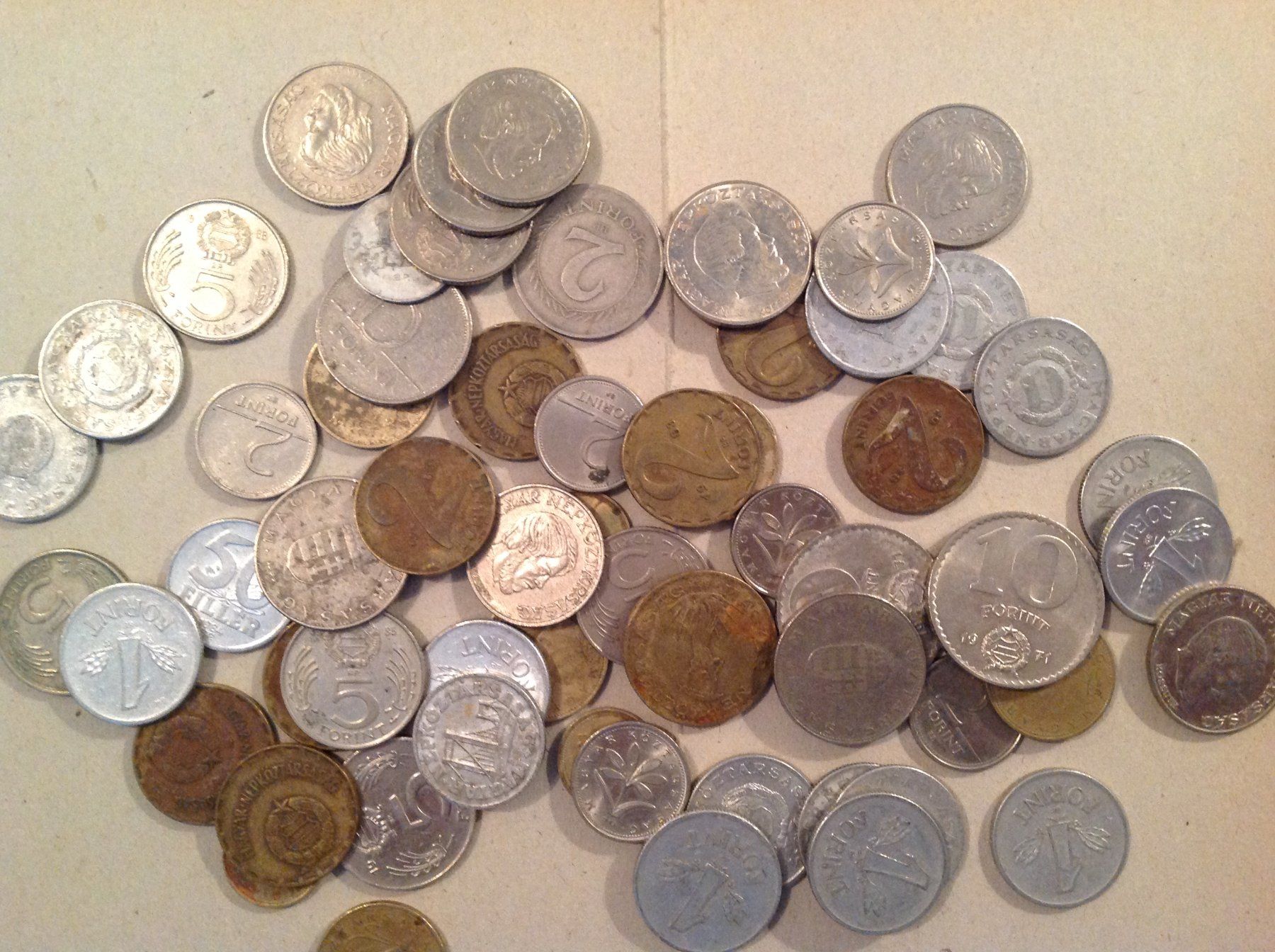 Toutes les monnaies: diverses monnaie hongrie – D'occasion à Vuiteboeuf par broticaire