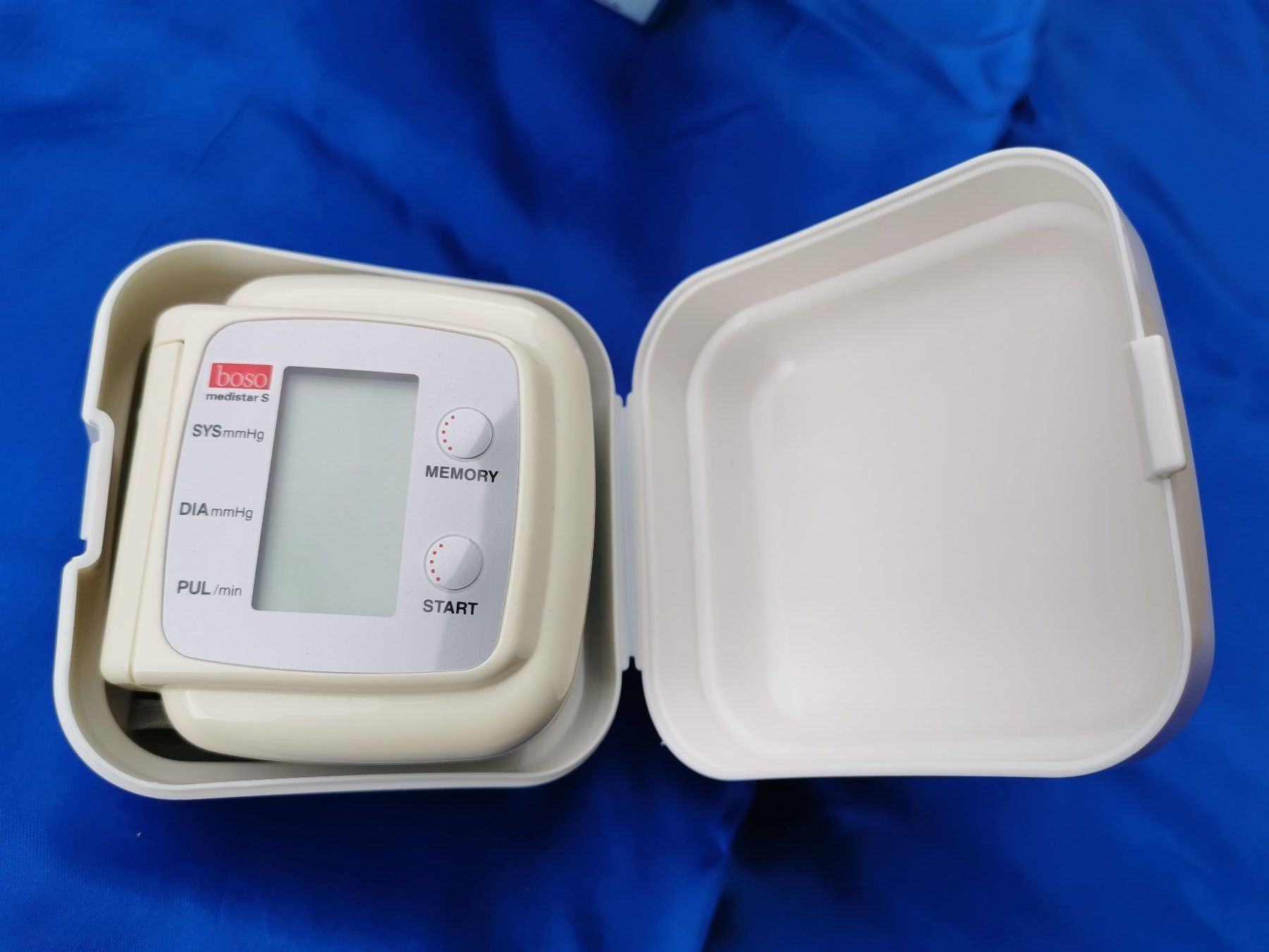 Bosch Attrezzature mediche: Blutdruck-Messgerät – Usato da Filzbach venduto da Sabenasi 2