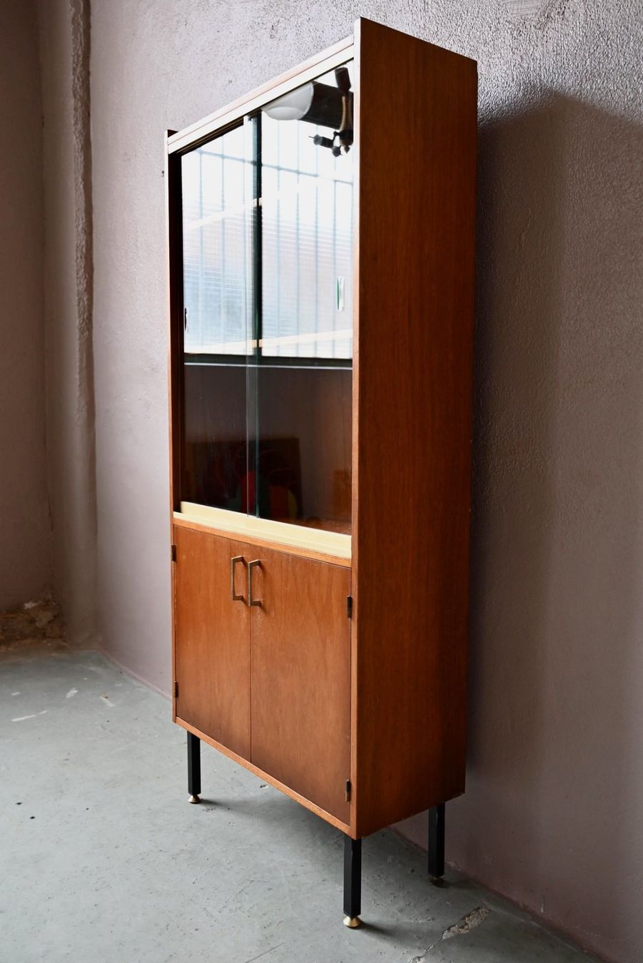 Vetrine: Bibliothèque vitrine design années 60 teck – Usato da COLMAR venduto da Sophiebellelurette 6