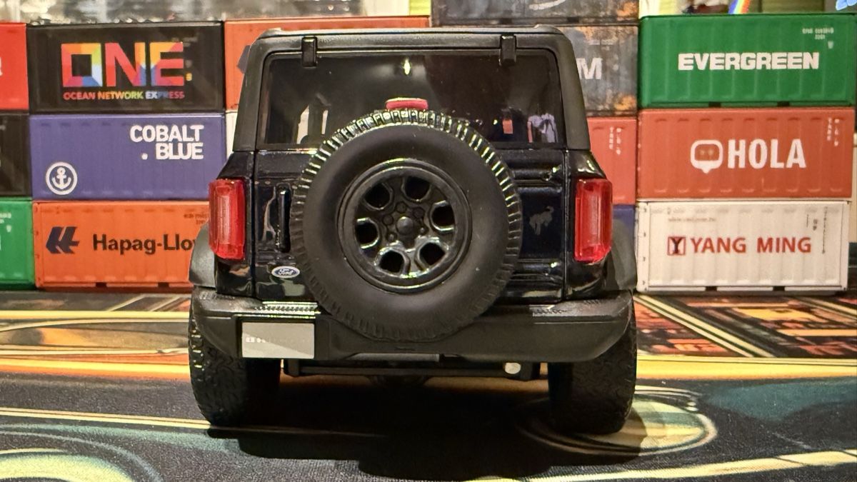 Ford Modellini d'auto: Maisto Ford Bronco 2021 1:18 – Usato da Basel venduto da Zomeg 4