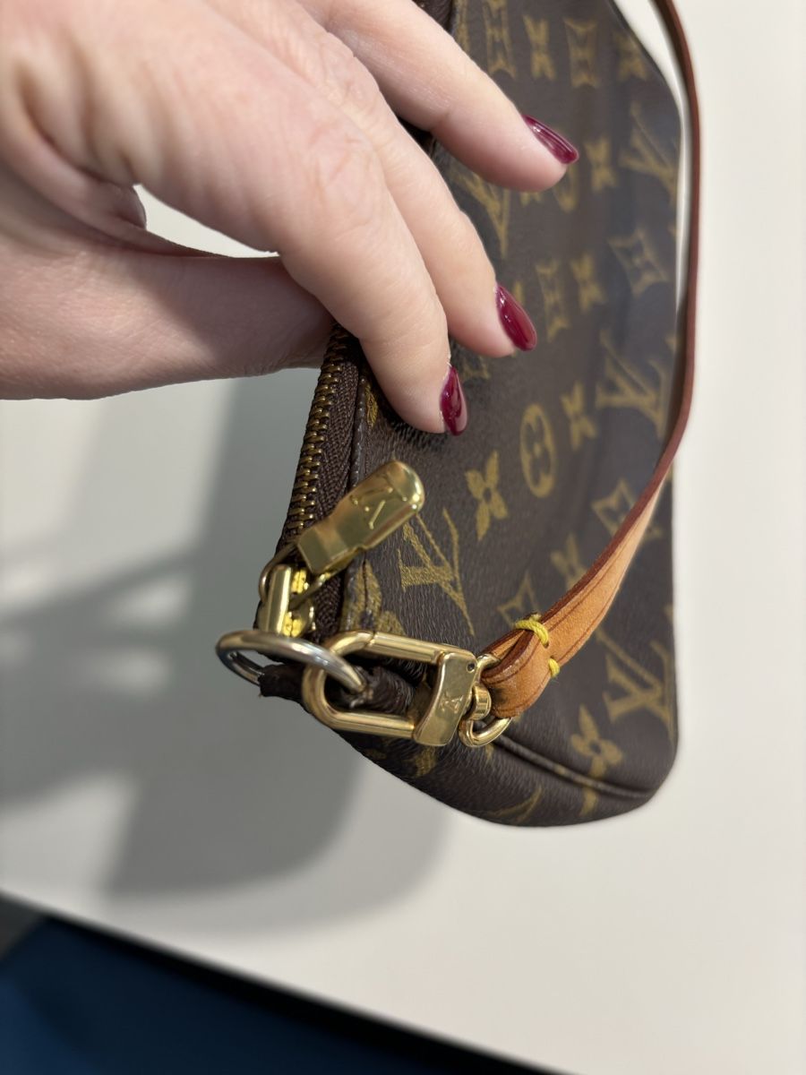 Louis Vuitton Taschen für Damen: Louis Vuitton Pochette  – Gebraucht aus Höri von Celine.11 3
