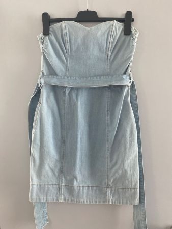 H&M Jeanskleid trägerlos hellblau Jeans Grösse 40 mit Gürtel
