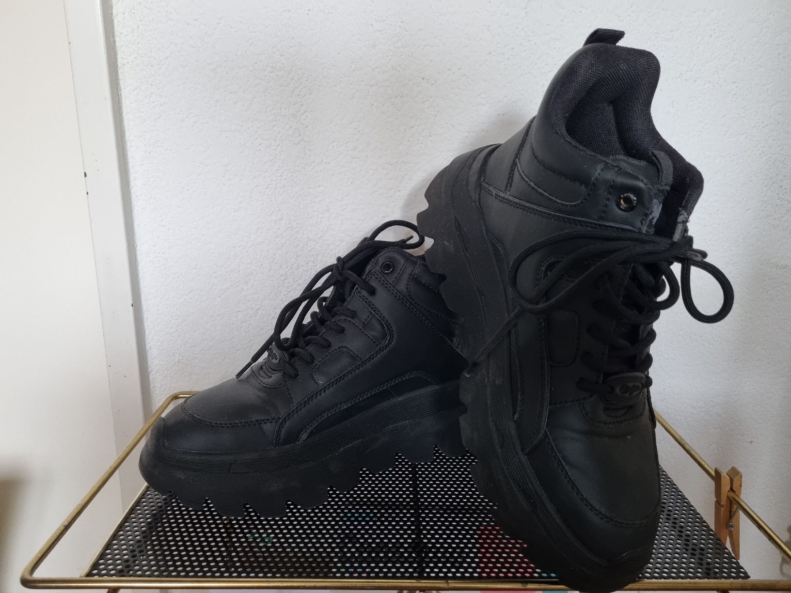 Scarpe da uomo: Buffalo  Schuhe Gr.40 – Usato da Burgdorf venduto da StefanieH