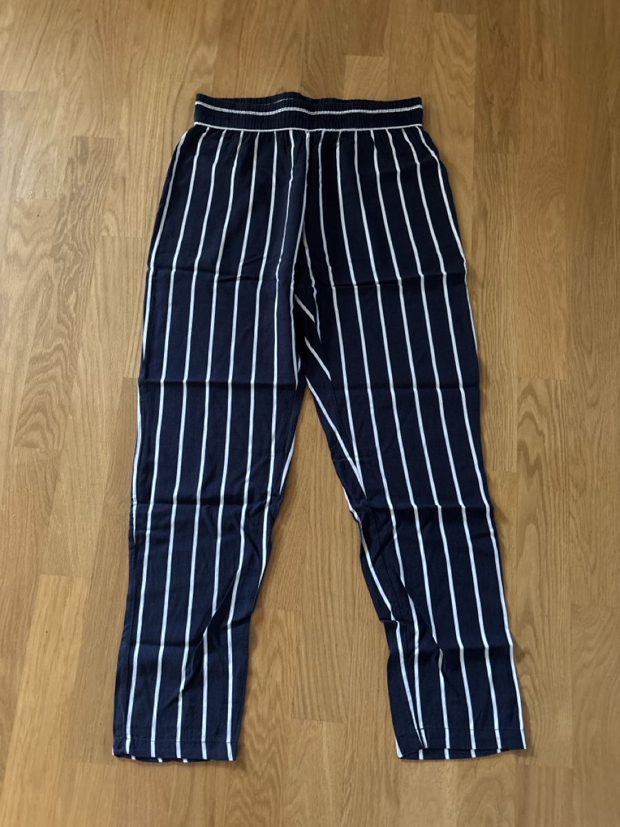 JDY Pantalons: Sommerhose JDY Grösse 38  – D'occasion à Rünenberg par ZwergLi100