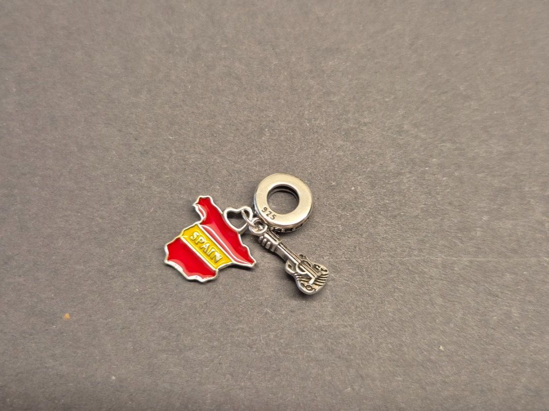 Ciondoli: Silber Charm Spanien +Garantie – Nuovo (secondo la descrizione) da Rotkreuz venduto da Carbone_Bijou-Shop