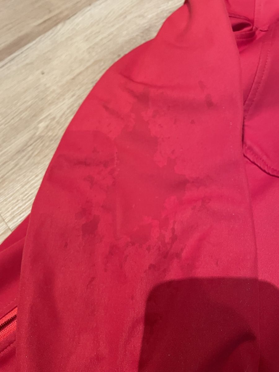 Mammut Jacken: Mammut soft shell Jacke rot – Defekt aus Walenstadt von  2