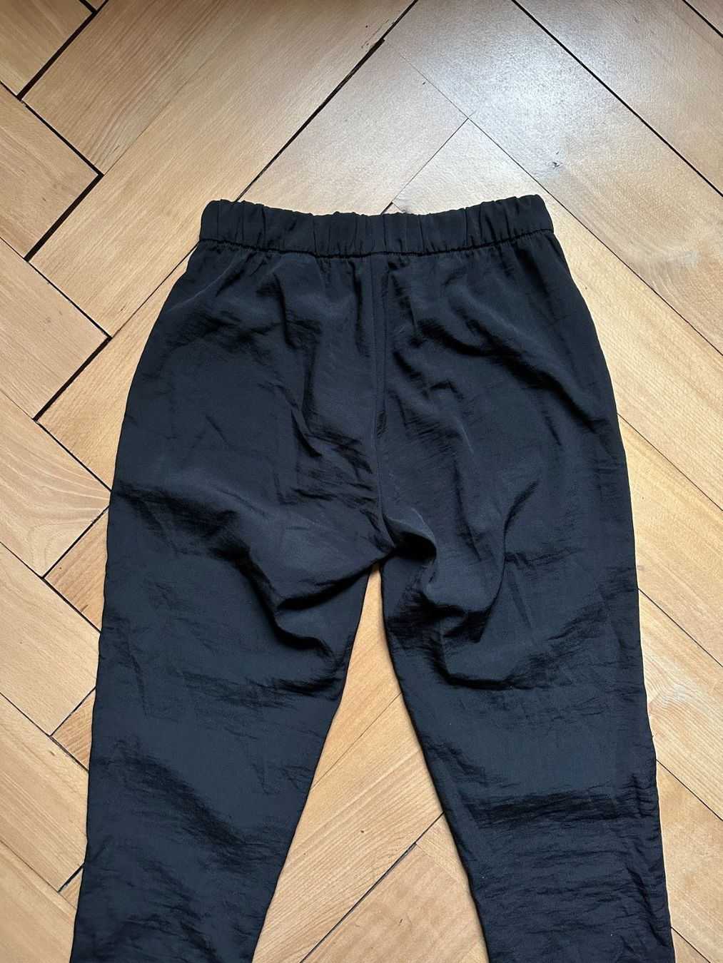H&M Pantalons: Hose schwarz locker - 36 – D'occasion à Zürich par Diazaio 2