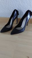 Schwarze Leder Pumps mit Rüschen Gr. 38