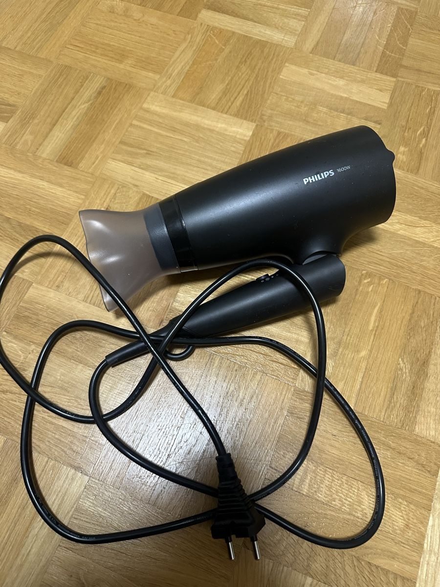 Philips Asciugatrici: Haartrockner Philips 1600W  – Nuovo (secondo la descrizione) da Basel venduto da hhh_8vl9