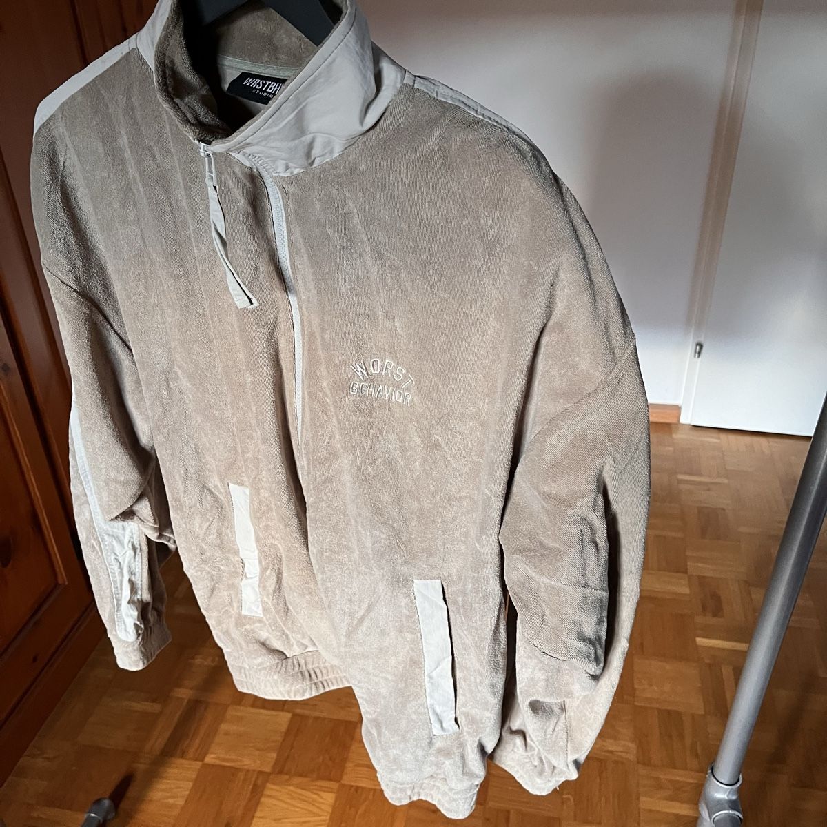 Maglioni & Felpe: Worst Behavior Sweatjacket – Usato da Diepflingen venduto da ldvintagestreetwear 1