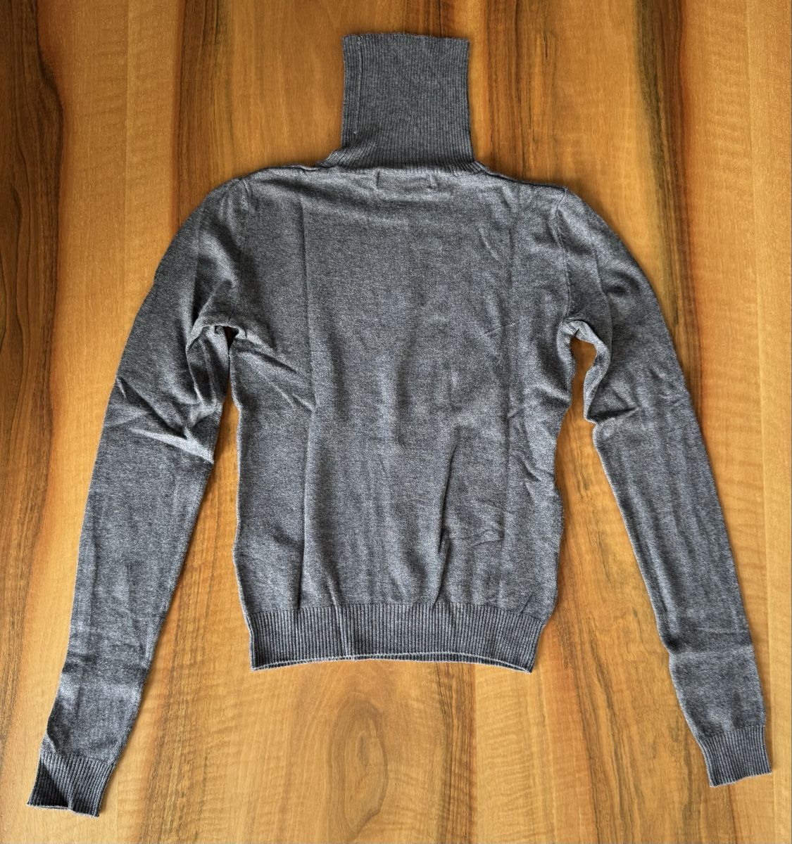 Bershka Pulls & Sweat-shirts: Kuscheliger Rollkragenpullover, Gr. XS – D'occasion à Emmenbrücke par Florentina27 3