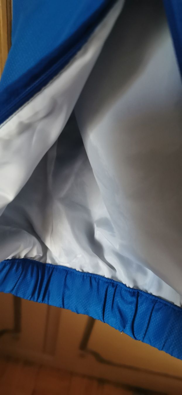 Lacoste Lotti di vestiti: Bas de survêtement Lacoste M – Usato da Genève venduto da vins50 2