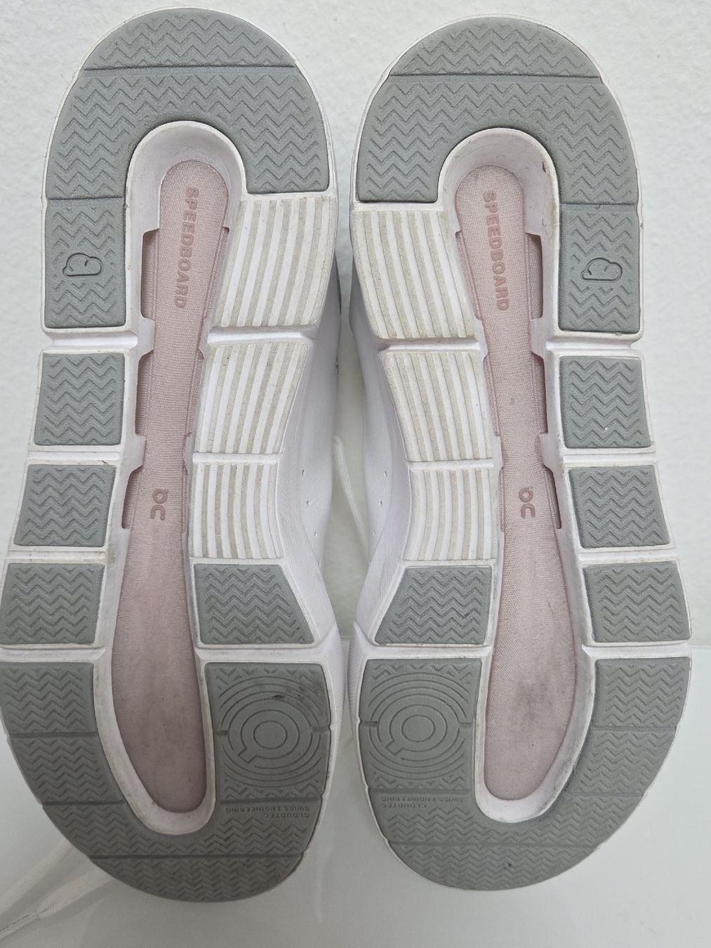 On Scarpe da donna: ON The Roger Gr.40.5 – Usato da Embrach venduto da Musti20 6
