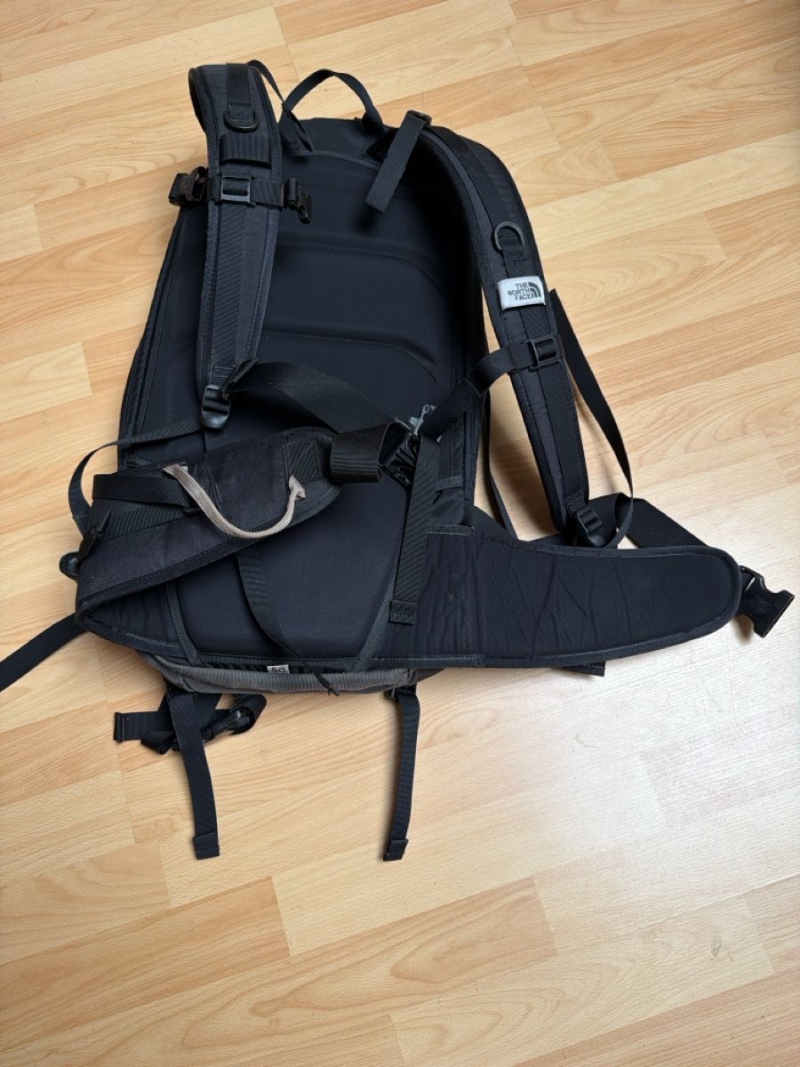 North Face Rucksäcke: Rucksack The North Face CHUGACH  35, Top – Gebraucht aus Thun von BanjoDan 2