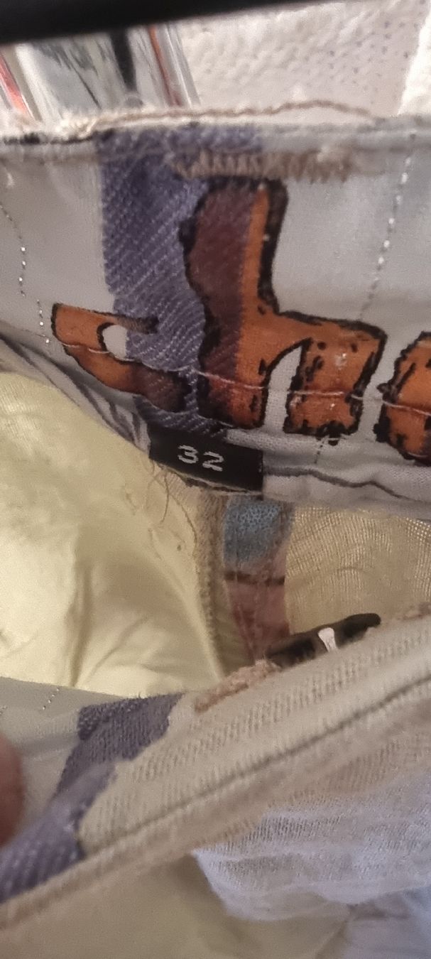 Desigual Hosen: DESIGUAL Sommerhose Grösse 32 – Gebraucht aus Rupperswil von greenangel4 2