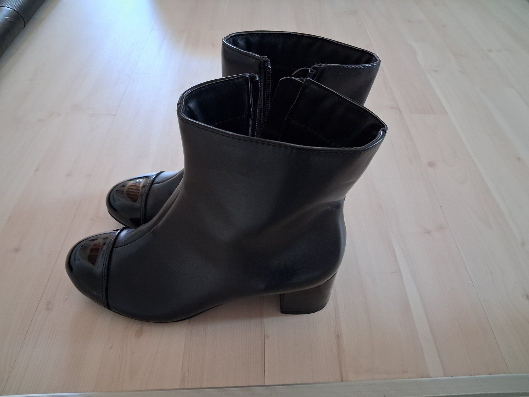 Scarpe da donna: STIEFELETTE SCHWARZ 37 – Nuovo (secondo la descrizione) da langnau venduto da Santos1411