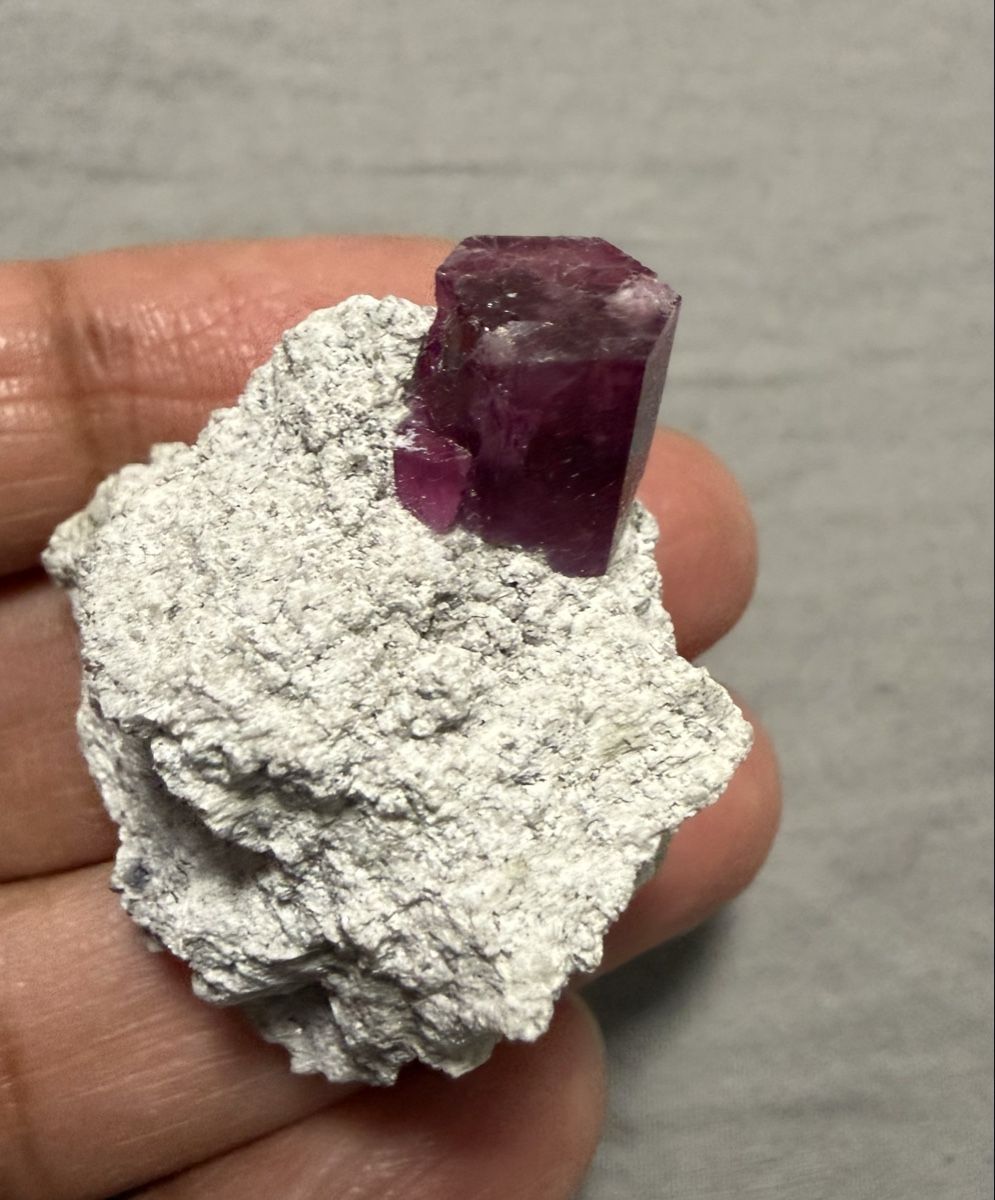 Minerali & Pietre curative: Bexbite Red Beryll in Matrix Rarität  – Nuovo (secondo la descrizione) da Oberhof venduto da RealStone 4