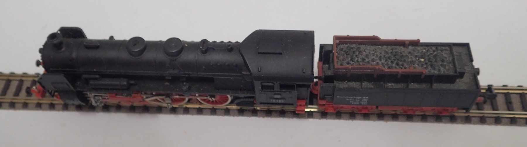 Arnold Modellini di ferrovie: Arnold N - DB Schwarze Dampflok "Pacific" Nr 18 408 – Usato da Lausanne venduto da Biquette6 6