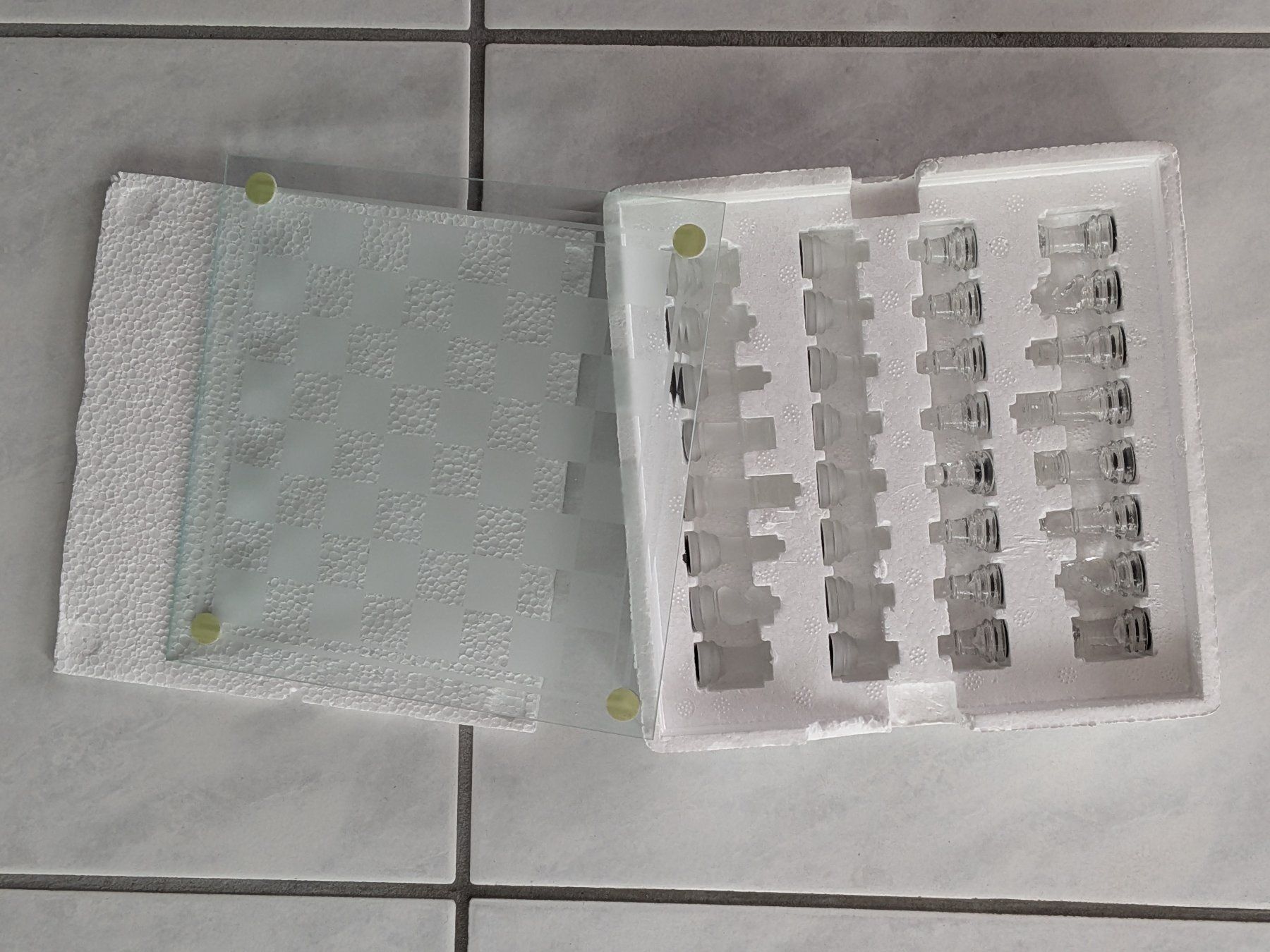 Giocattoli: Schach aus Glas – Nuovo e nell'imballaggio originale da Wädenswil venduto da Mamacita60 1