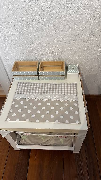 Jouets: Puppenwickeltisch – D'occasion à Amriswil par B-I-J 4