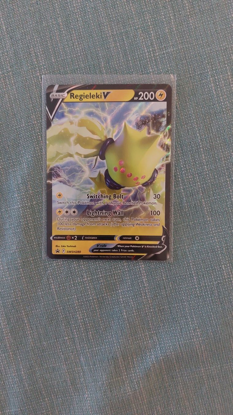 Pokémon Carte collezionabili: Regieleki V promo swsh280 – Nuovo (secondo la descrizione) da Bellinzona venduto da Pagur