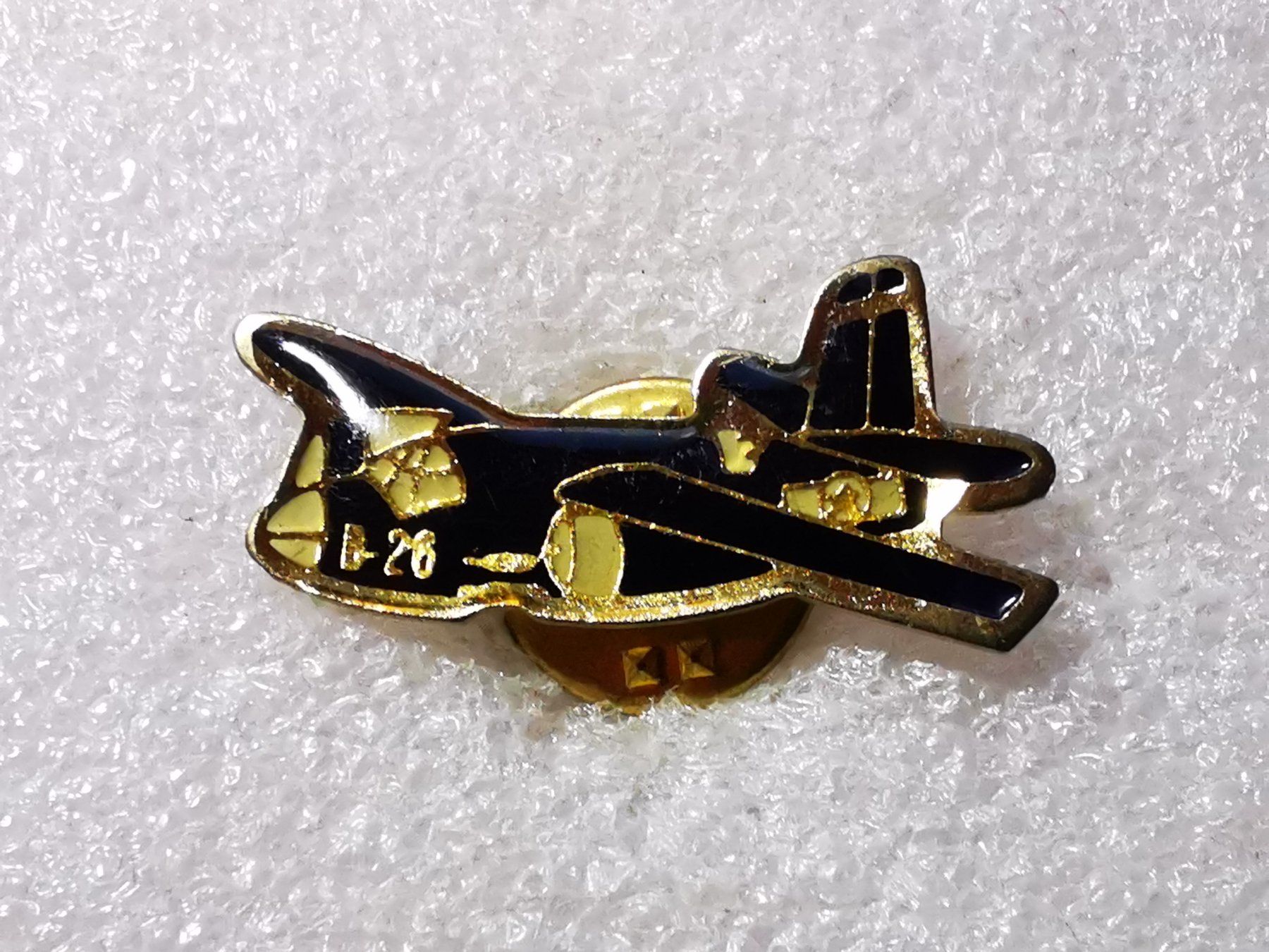 Placchette & Badge: Ansteckpin 62: Flugzeug – Usato da Oppligen venduto da Pin-Fall-Shop