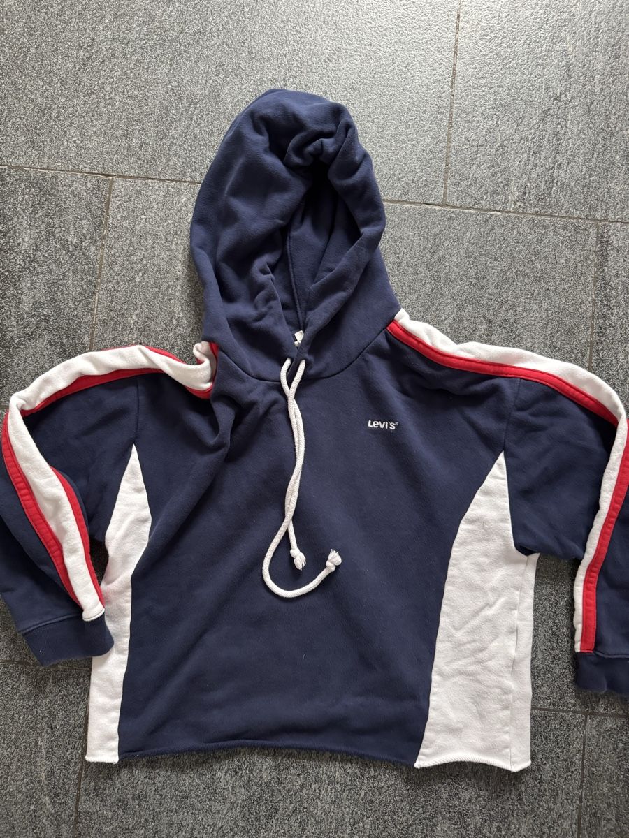 Levi's Maglioni & Felpe: Levi‘s Crop Pulli, Gr. Xl/ 40 – Usato da Strengelbach venduto da lana40
