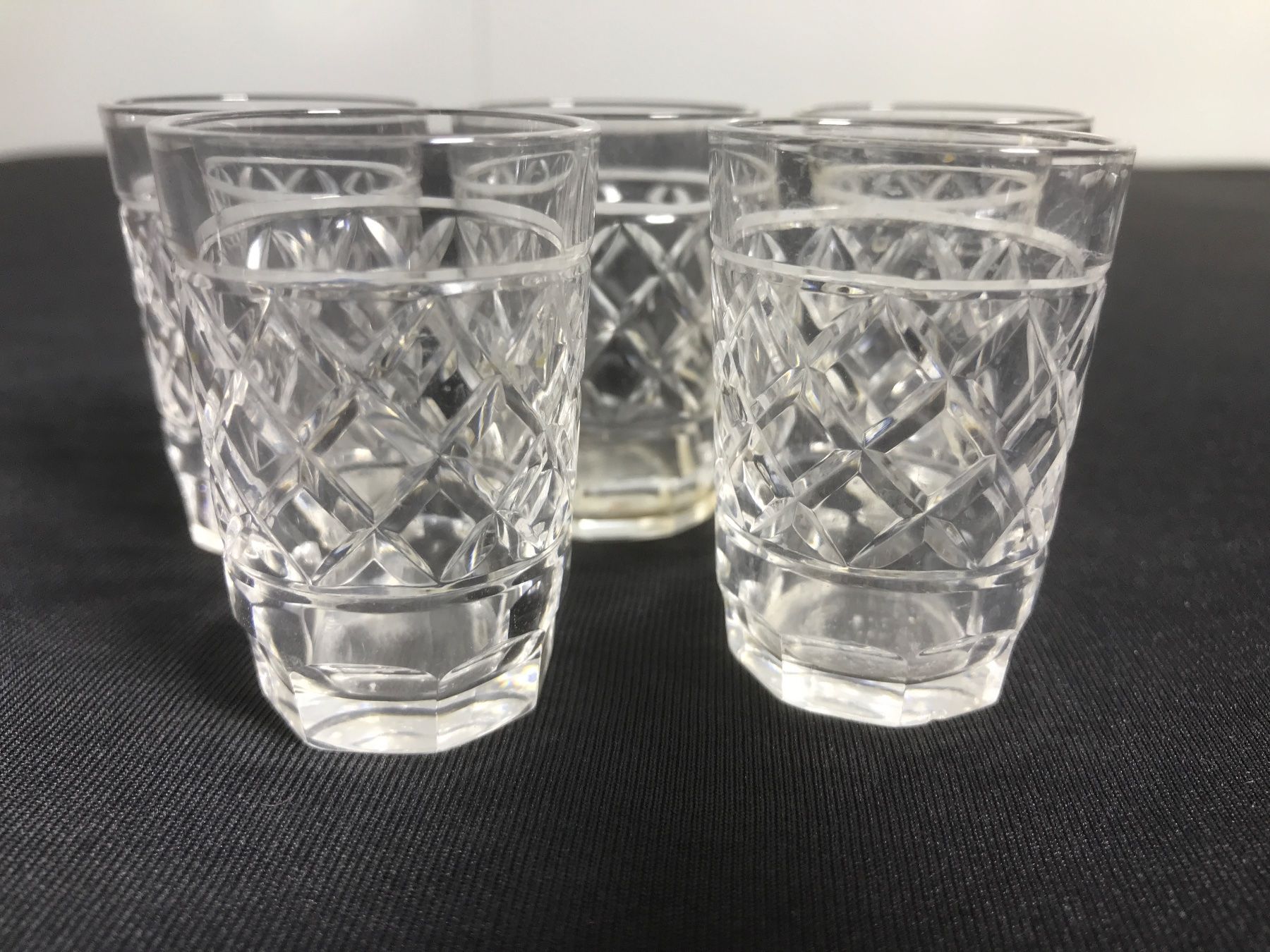 Caraffe: Karaffe, 1 Cognac Schwenker, 5 Schnapsgläsli – Usato da Winterthur venduto da efant12 3
