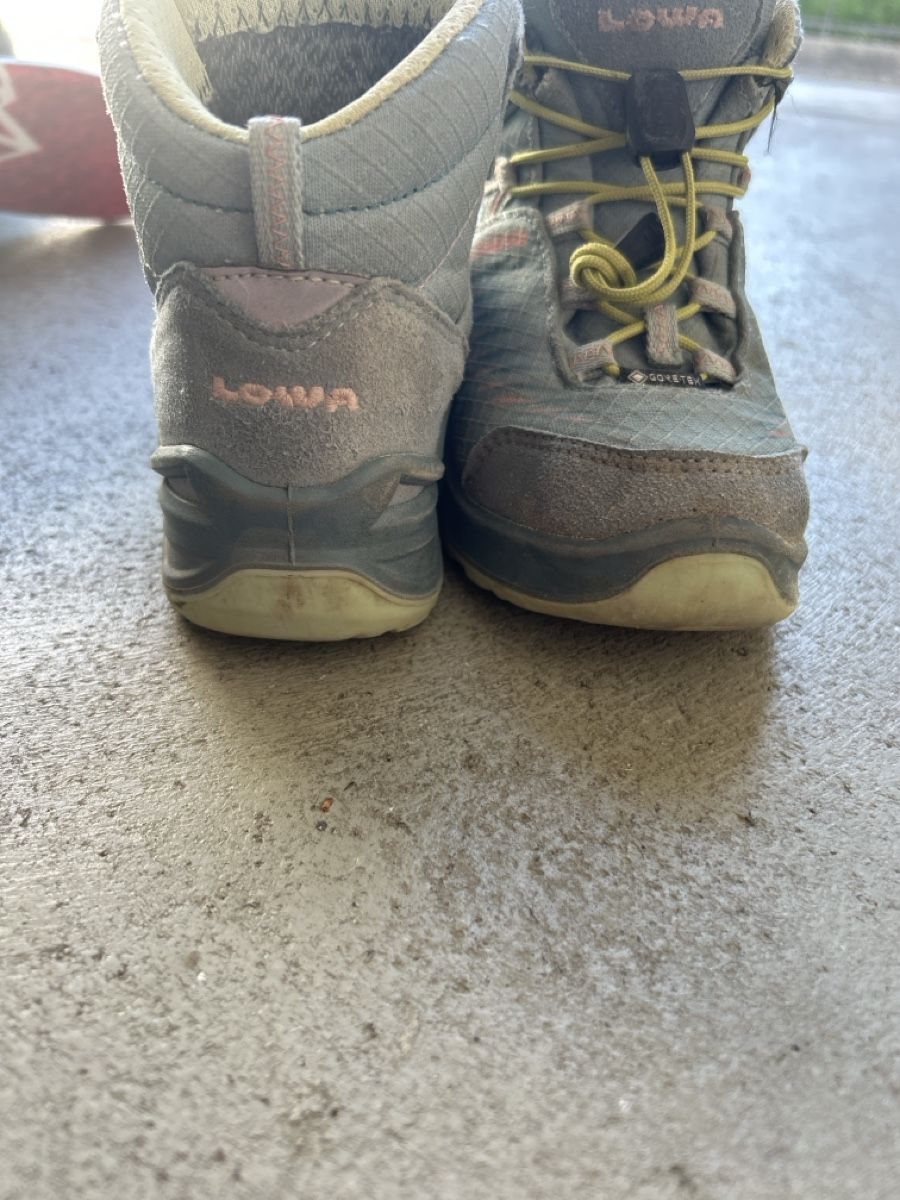 Lowa Scarpe per ragazzi: Wanderschuh Lowa – Usato da Ermatingen venduto da ann_y78b 1