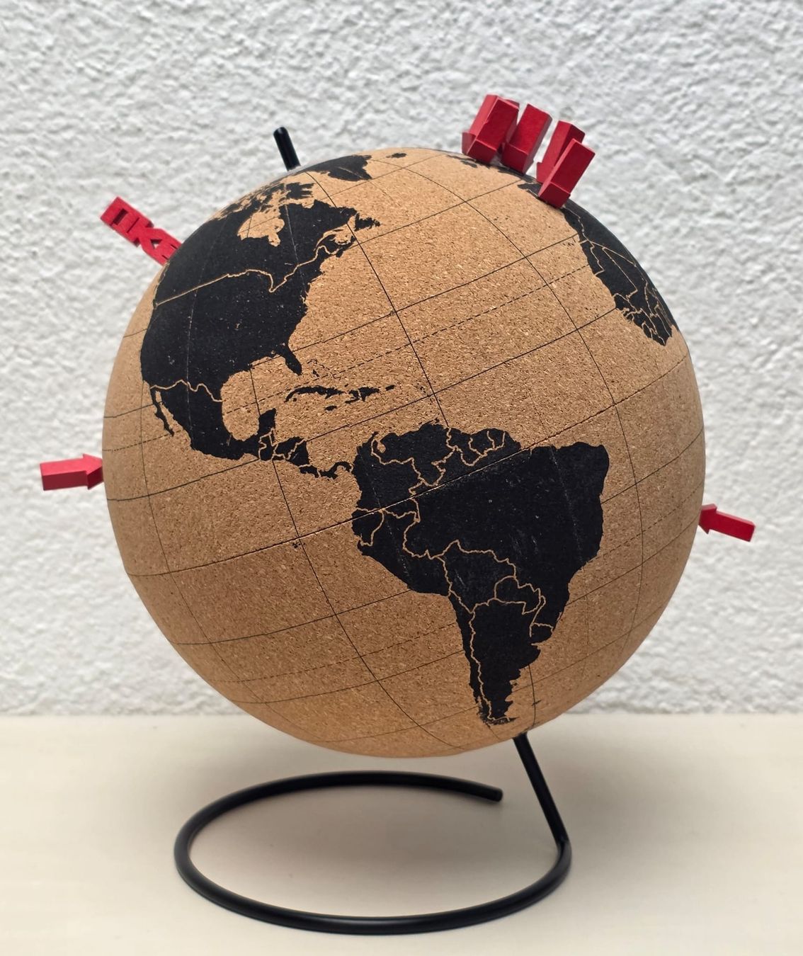 Autres décorations & accessoires: Kork Globus mit Pins und Ständer – D'occasion à Rheinsulz par Dred 1