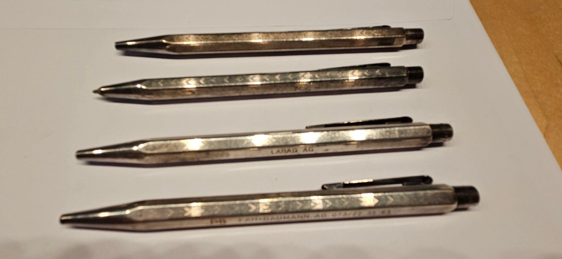Caran D'Ache Stifte & Marker: 4 Stk Kugelschreiber SILBER – Gebraucht aus ZIHLSCHLACHT von Raja9