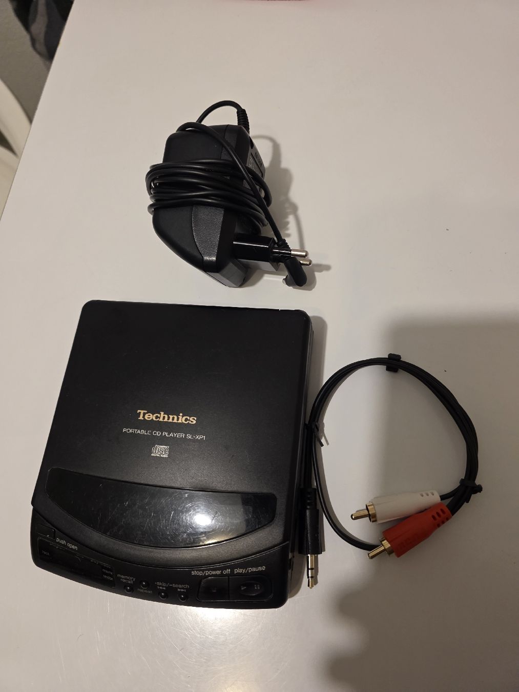 Lettore multimediale portatile: Technics SL-XP1 CD-Player mit Netzteil und Audiokabel – Usato da Root venduto da dam_k55b