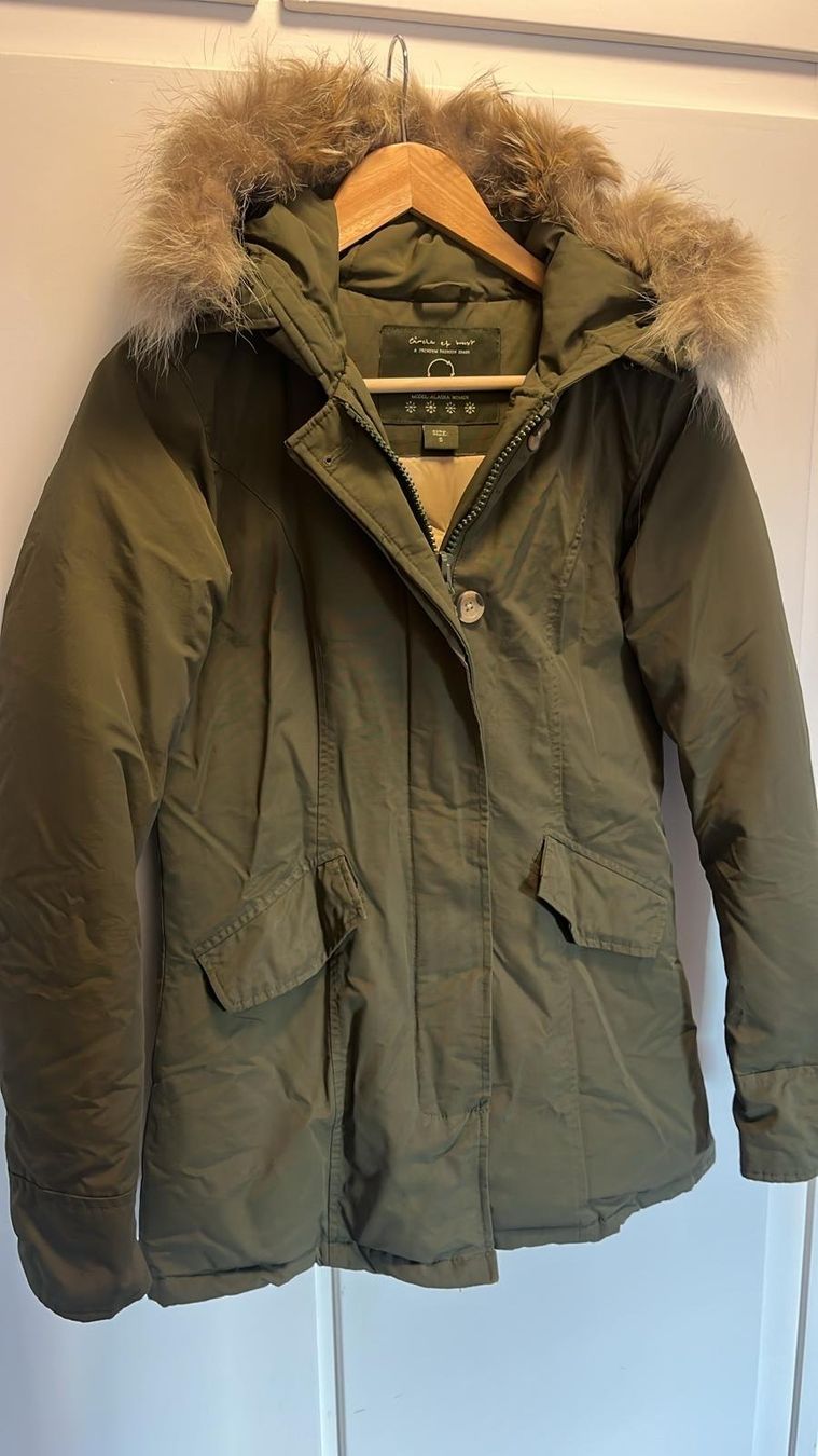 Giacche: Olivegrüner Parka - Grösse 36/S – Usato da Schaffhausen venduto da LRua