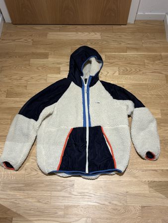 Zara Windproof and breathable jacket