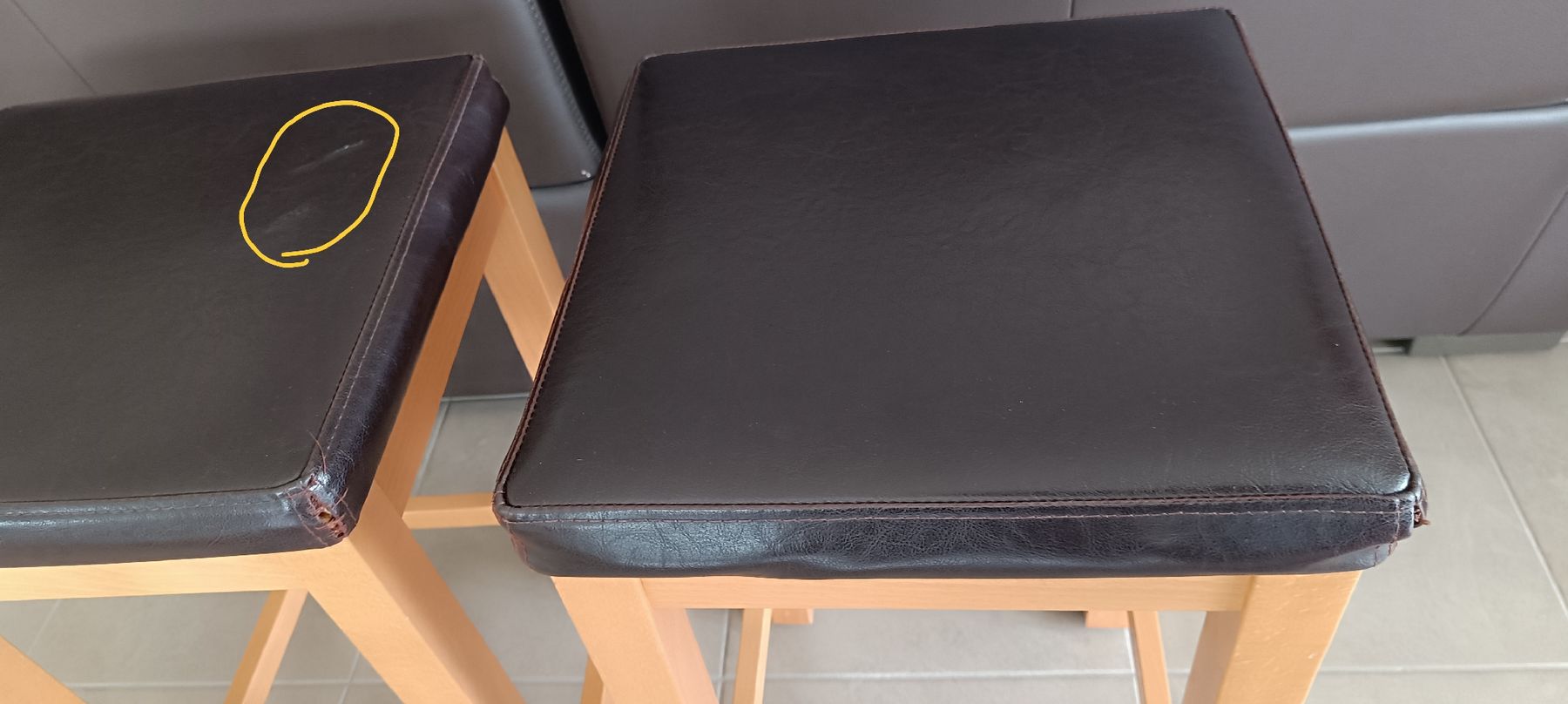 Hochstühle: 2 Barhocker braunes Echtleder Sitzhöhe 66 cm  – Gebraucht aus Wengi b. Büren von Rrehli 1