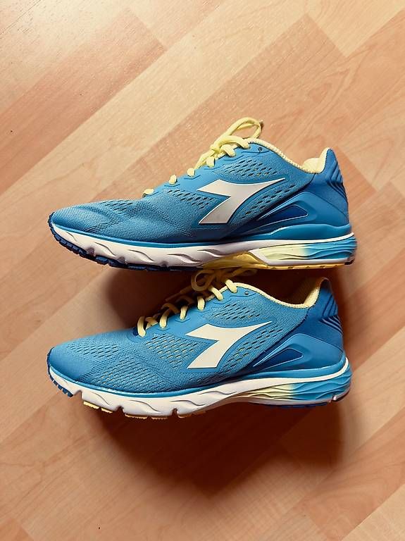 Diadora Scarpe da donna: Diadora Schuhe – Nuovo (secondo la descrizione) da Riedikon venduto da Surfgirl0