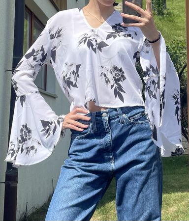 Blouse à fleurs et manches amples- marque Amisu